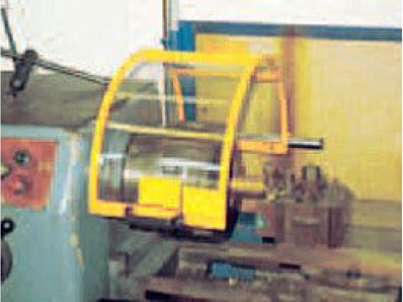 afscherming-klauwplaat-opklapbaar-naar-boven-pt